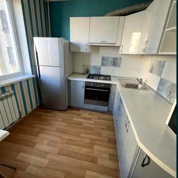 Сдам 3х комн квартиру м. Научная