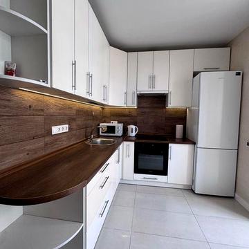 Оренда вишуканоі квартири в новобудові  левада, спортивна