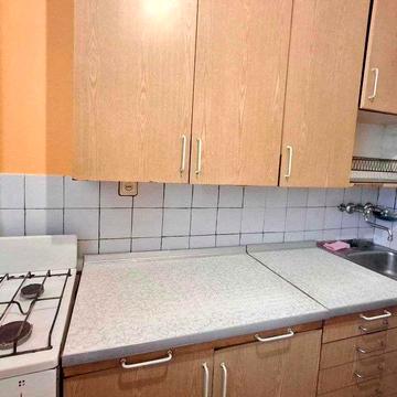 Продається 2 кімнати в 3-х кімнатній квартирі вул. Сержа Лифаря (Сабурова),18.