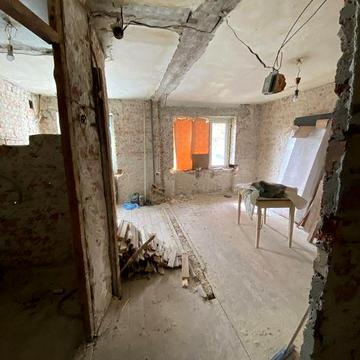 1-кімнатна квартира в Соснівці, 28 м², під ремонт