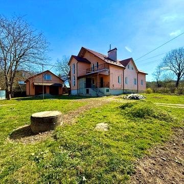 Продаж частини будтнку у Дрогобичі