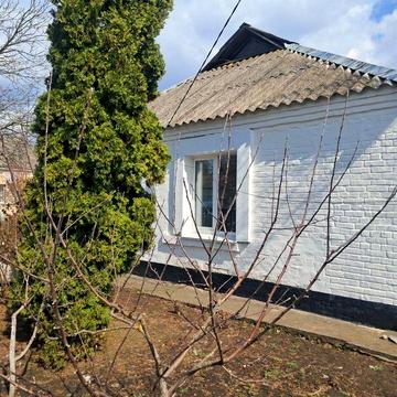 Будинок у с. Вікторія. Центр села. Все поруч.