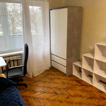 Оренда 1 кімнатної квартири у Шевченківському р-ні (Чарівна 153)