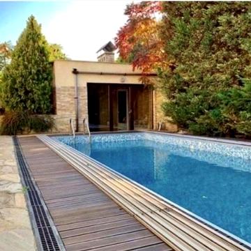 Аренда Дома с Бассейном в Совиньоне.Подвал .