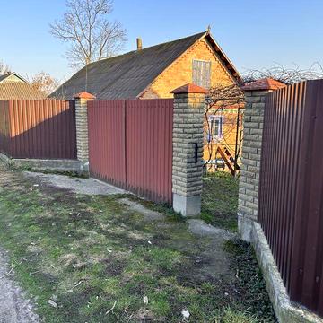 Будинок біля річки в мальовничому місці (с. Журбинці)