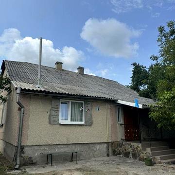 Будинок у с.Тетевчиці, Червоноградський район, поруч м.Радехів