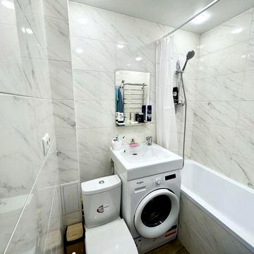 Продам 1 к. квартиру. З ремонтом! Біля Юності