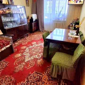 2 кімнатна квартира з ремонтом 1 поверх,ринок" Колос "