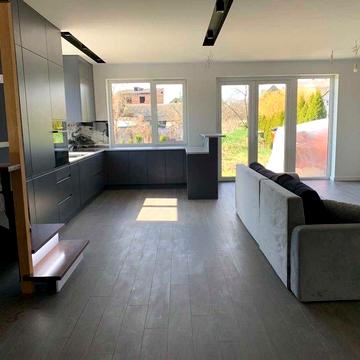 Сучасний будинок в центрі міста