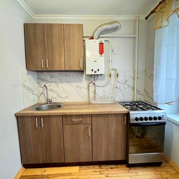 Оренда 2-к кв ЦЕНТР , Пулюя -Берегова . Вільна .