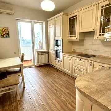 Продам премиальную 3 комнатную квартиру в центре.  Моссаковского.