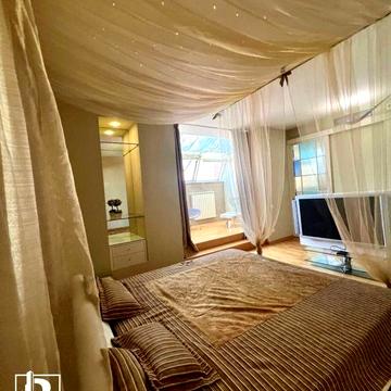 Продаж унікальної квартири пентхауса 300м2 центр Київ Павлівська Цирк ЖК Павлівська 26/41