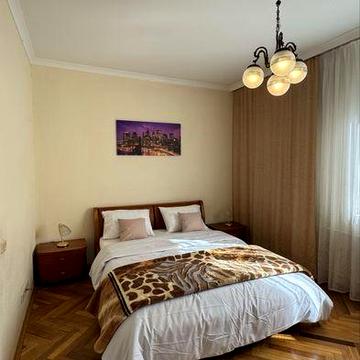 Без комісії 2к квартира на вул. Старонаводницька 4 Б