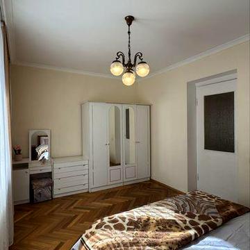 Без комісії 2к квартира на вул. Старонаводницька 4 Б