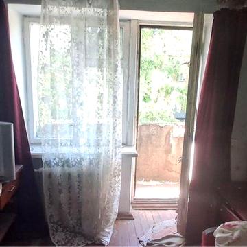 Продам 2 к. квартиру, ул. Черняховского