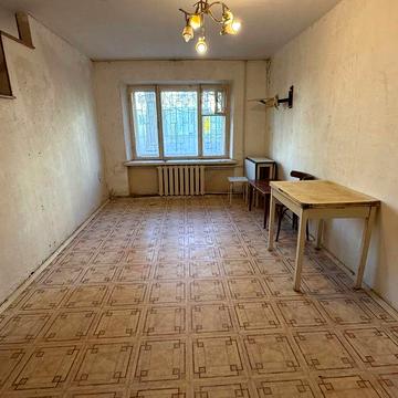 Продам 1 кім в центрі Чорноморську