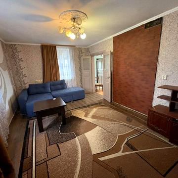 Продам частину будинку в с.Левків з хорошою ділянкою