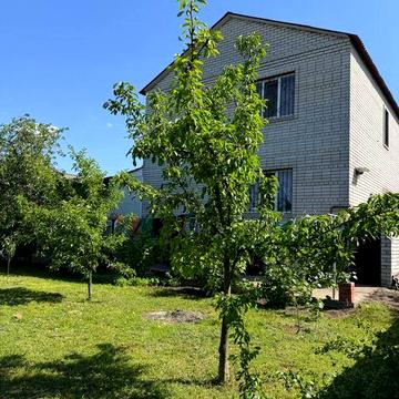 Дом со всеми удобствами, власник