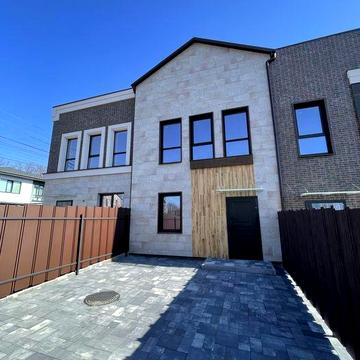 Продаю таунхаус 4-кімнати та кухня-вітальня с. Святопетрівське