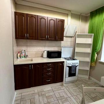 Затишна 1 кім квартира біля метро Житомирська