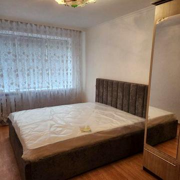 Оренда 2 кімнатної квартири вул. Полєтаєва