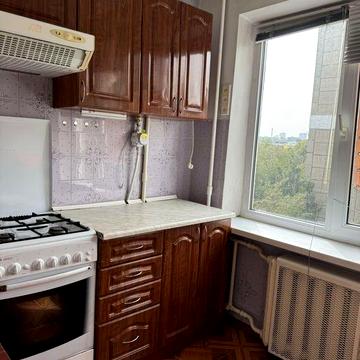 Оренда 2 кім квартири вул Лятошинського 14 Б