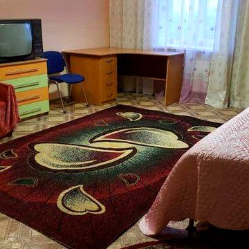 Оренда 2 кімн. квартири 77 м.кв. в Петропавлівській Борщагівці вул. Оксамитова 18