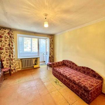 Продам ексклюзивну 1 кімнатну чешку 37м2 кухня 7.5 у районі трц Глобал