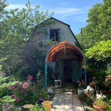 Дом с участком 6 соток и бассейном (Дергачи) - Прямая продажа!