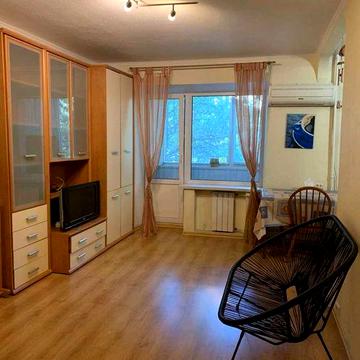 Оренда 2 к квартири, газ, метро Дорогожичі