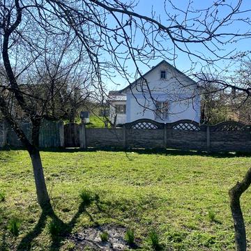 Продам Будинок ,земельна ділянка(0.6 гектара) .с.Полтва