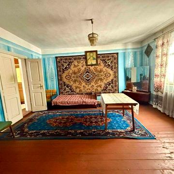 Продаж будинку с Вівня