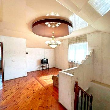 Продам дом 2эт. 5ком 8 соток Набережная Победа