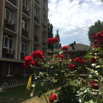 Здам дуууже економну по комунальним платежам квартиру в новому будинку