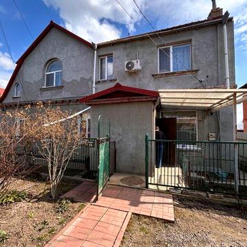 Без комісії, пів будинку, 78 кВ м, 2 окремі кімнати, 3 сотки