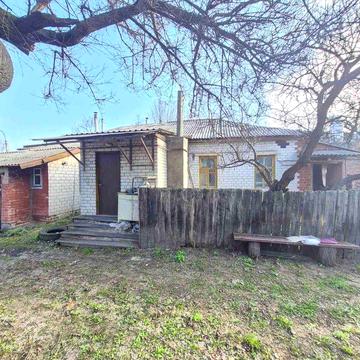 Центр міста ! Частина будинку з ділянкою пр.Миру Градецький