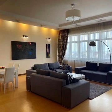 Ірининська 5/24. Сучасний дизайн. Панорамний вид на Софіївський собор