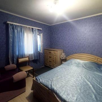 Продам 3х кімнатну з меблями та технікою, Металургів 4