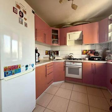 Срочно сдам!! 3 к.квартиру на ЮТЗ с ремонтом