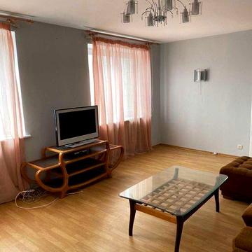 Продаж 4-кімнатної квартири для комфортного проживання вул. Левка Лук’яненка, 2Л