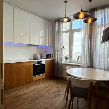 Каманина сдам видовую 2 комнатную квартиру в 27 жемчужине