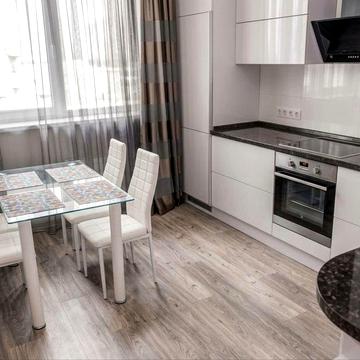 Сдам на Сахарова  квартиру