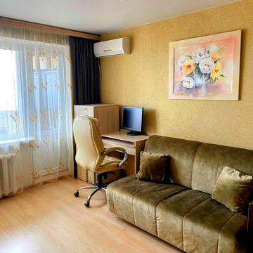 СВОЯ  1— кімнатна  видова  квартира по вул. Надії Алексєєнко 100 (район середини  вул.Робоча)  можна СЕРТИФИКАТ