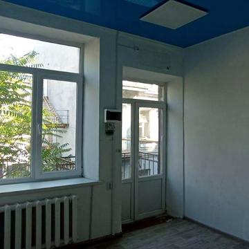 Центральна вул., 14