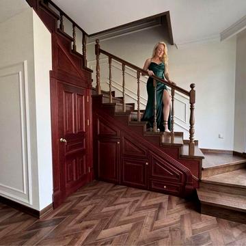 ТЕРМІНОВИЙ продаж Дворівнева квартира з гаражем в центрі з ремонтом та окремим заїздом , найгарніший будинок який вартий уваги