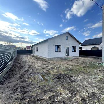 Продаж 3к Дім Бічна цегельна