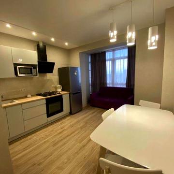 Оренда великої 1к квартири ЖК Версаль. Оптоволокно. Газ.