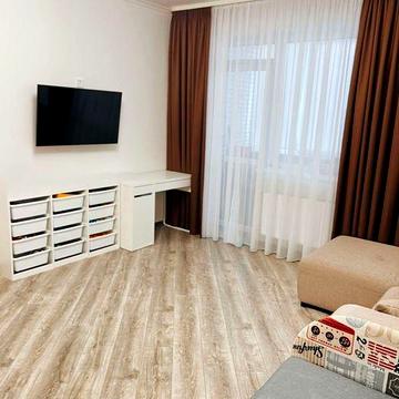 )( Продаж 1-К квартири з Автономним газовим опаленням