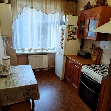 Продається трьох кімнатна квартира