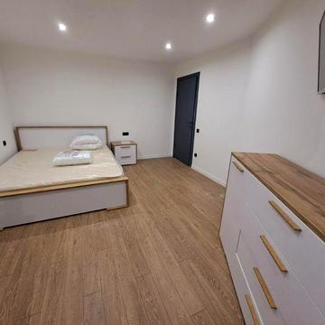 Продам 4 кімнатну квартиру 100кв.м.